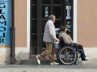 Invalidità civile, la revisione la mette a rischio, ecco perché bisogna rispondere alla convocazione a visita.