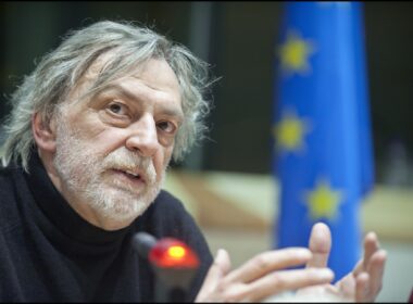 E' morto Gino Strada, aveva 73 anni