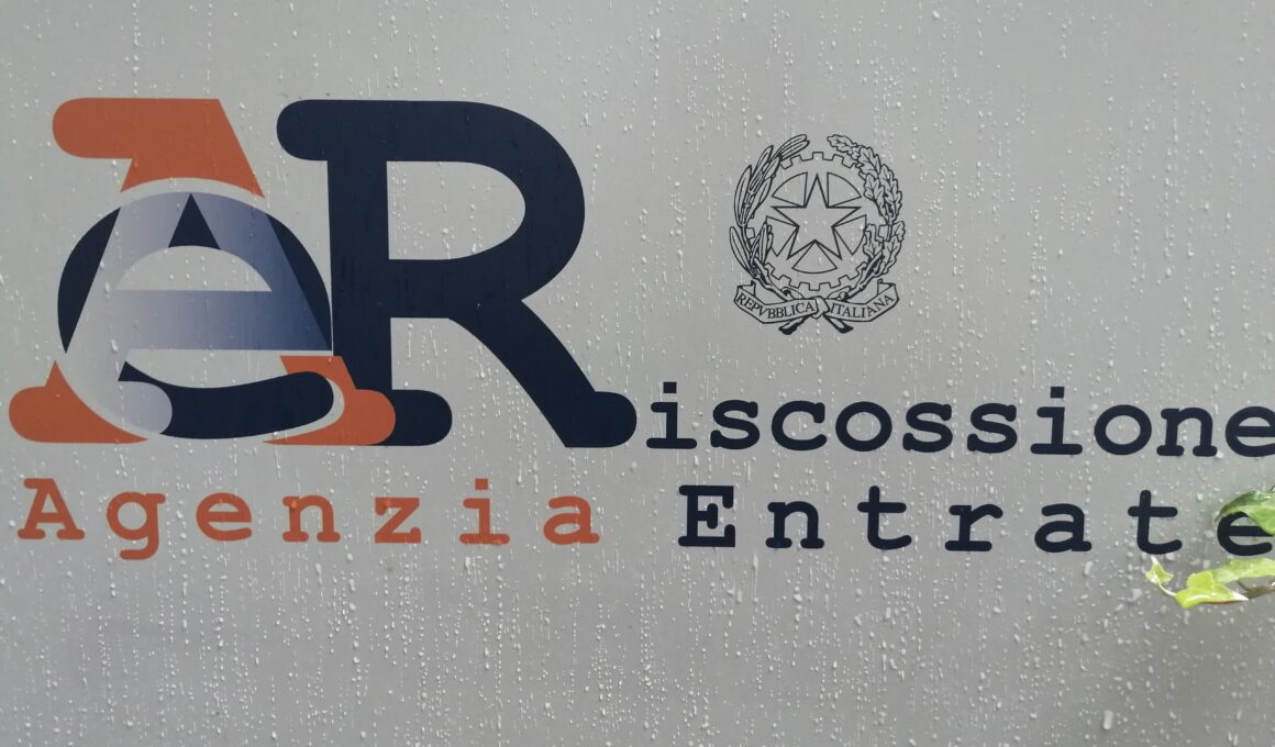 Rottamazione cartelle, ecco come si fa domanda all'Agenzia delle Entrate Riscossione
